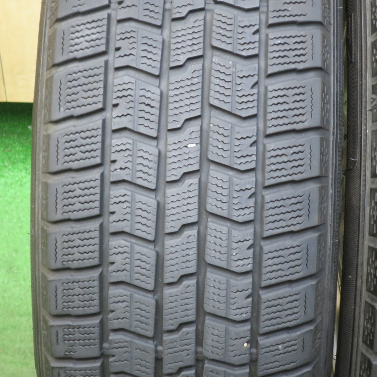 バリ溝！21年！キレイ！8.5分★スタッドレス 225/60R17 グッドイヤー アイスナビ7 JOKER ジョーカー 17インチ PCD114.3/5H★5111908TTス