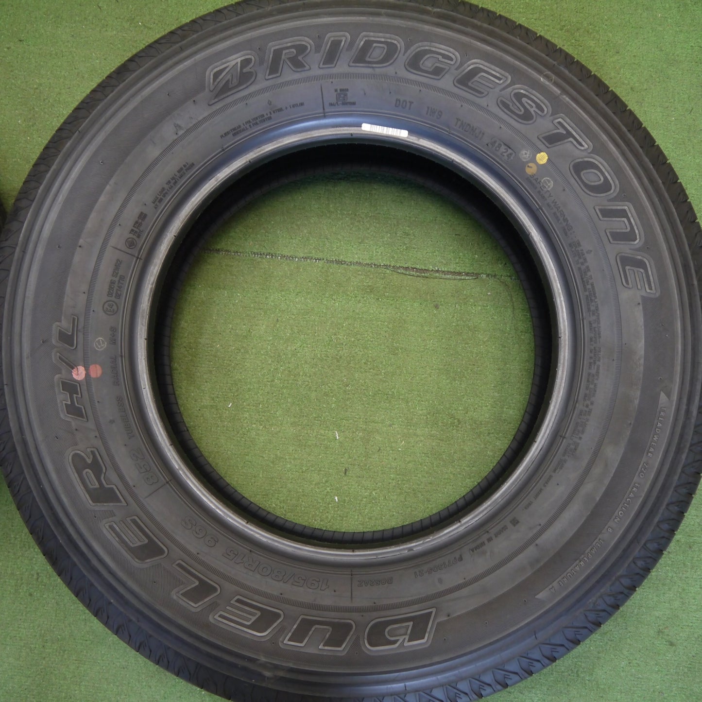 新車外し！24年★195/80R15 ブリヂストン デューラー H/L 852 DUELER タイヤ 15インチ ジムニー シエラ ジムニー ノマド 等★6052204Hノタ