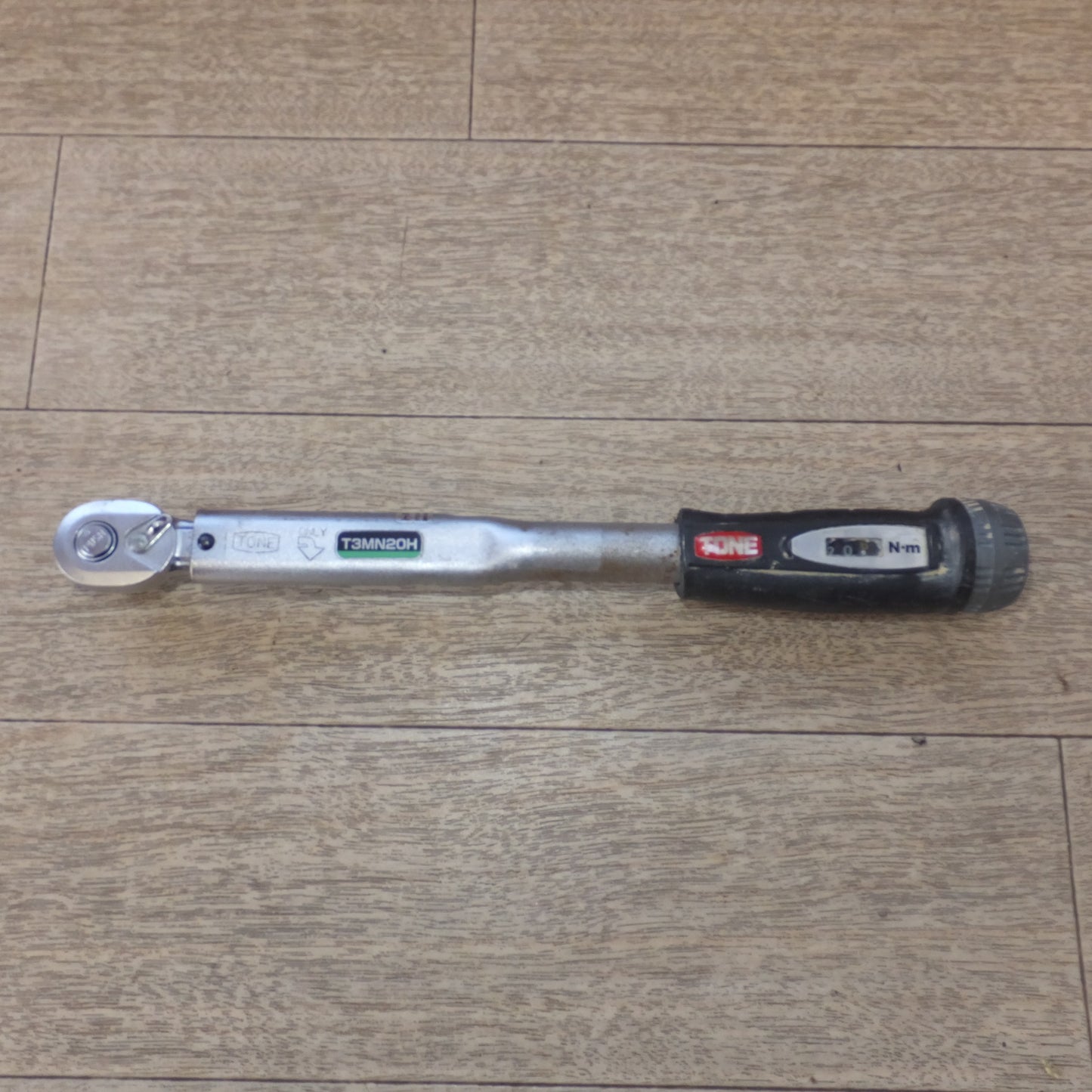 [送料無料] ★トネ TONE プレセット形トルクレンチ ダイレクトセット・ホールドタイプ T3MN20H　KTC ソケット B3-10 付★