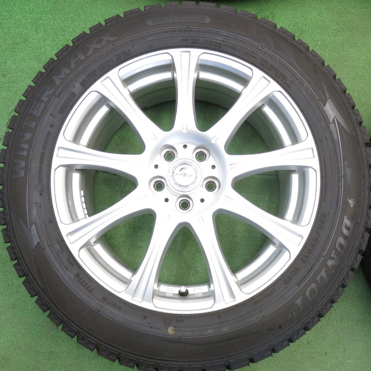 4本価格！24年★XV 等 225/55R17 スタッドレス ダンロップ ウインターマックス WM02 FOLEO フォレオ 17インチ PCD100/5H★6041907HAス