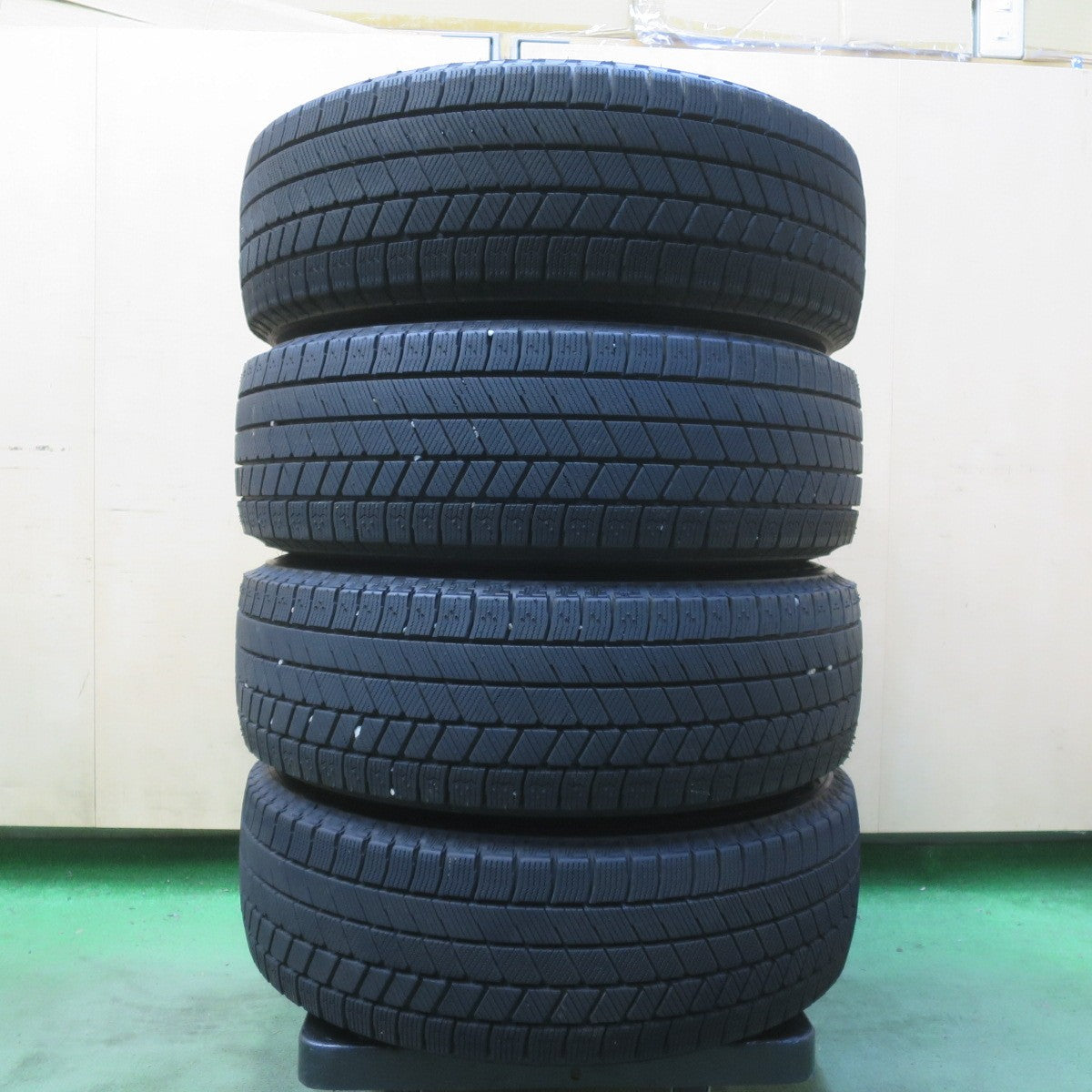 バリ溝！24年！ほぼ10分◎スタッドレス 195/65R15 ブリヂストン ブリザック VRX3 SCHNEIDER ATECH シュナイダー 15インチ PCD114.3/5H◎6092308イス