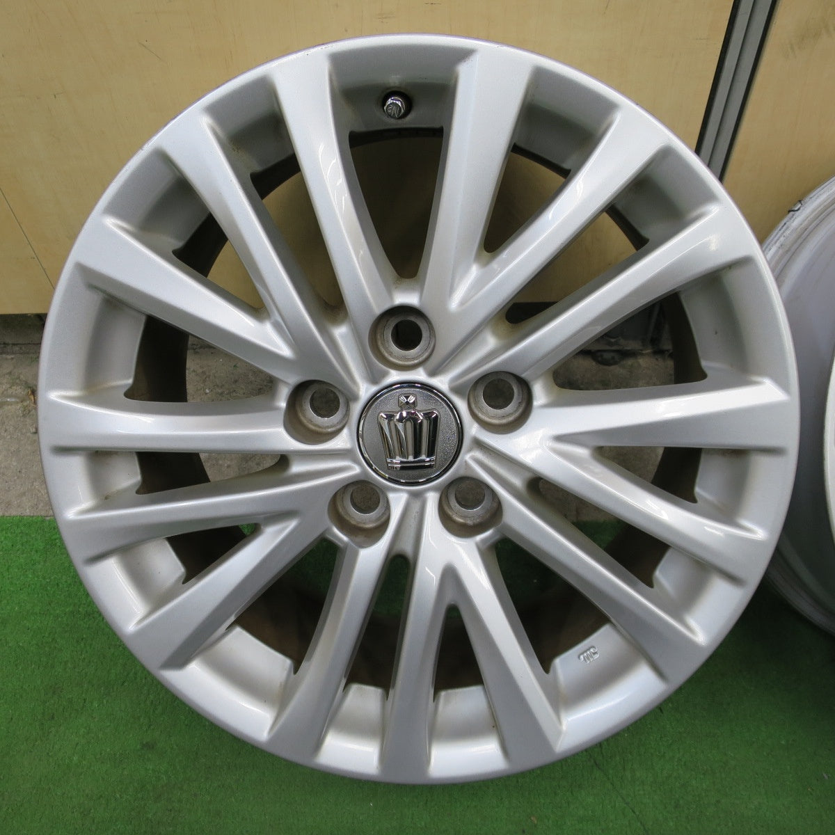 4本価格★トヨタ 210系 クラウン ロイヤル サルーン 純正 ホイール 16インチ 16×7J PCD114.3/5H★6021102NGホ