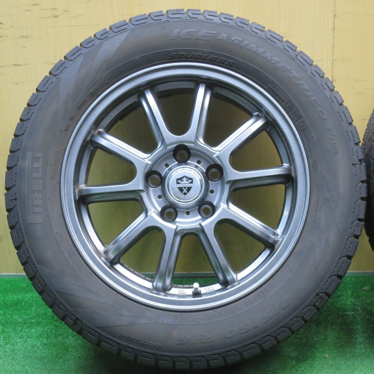 キレイ★スタッドレス 215/60R16 ピレリ アイスアシンメトリコ プラス ESTROSA エステローザ 16インチ PCD114.3/5H★5121802NJス