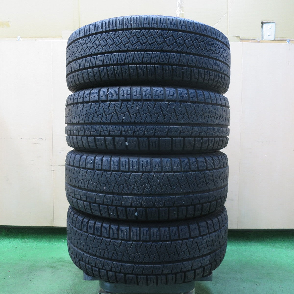 バリ溝！22年！9分★ベンツ Aクラス W177 純正 225/45R18 スタッドレス ピレリ アイスゼロ アイスアシンメトリコ プラス 18インチ PCD112/5H★5062503イス