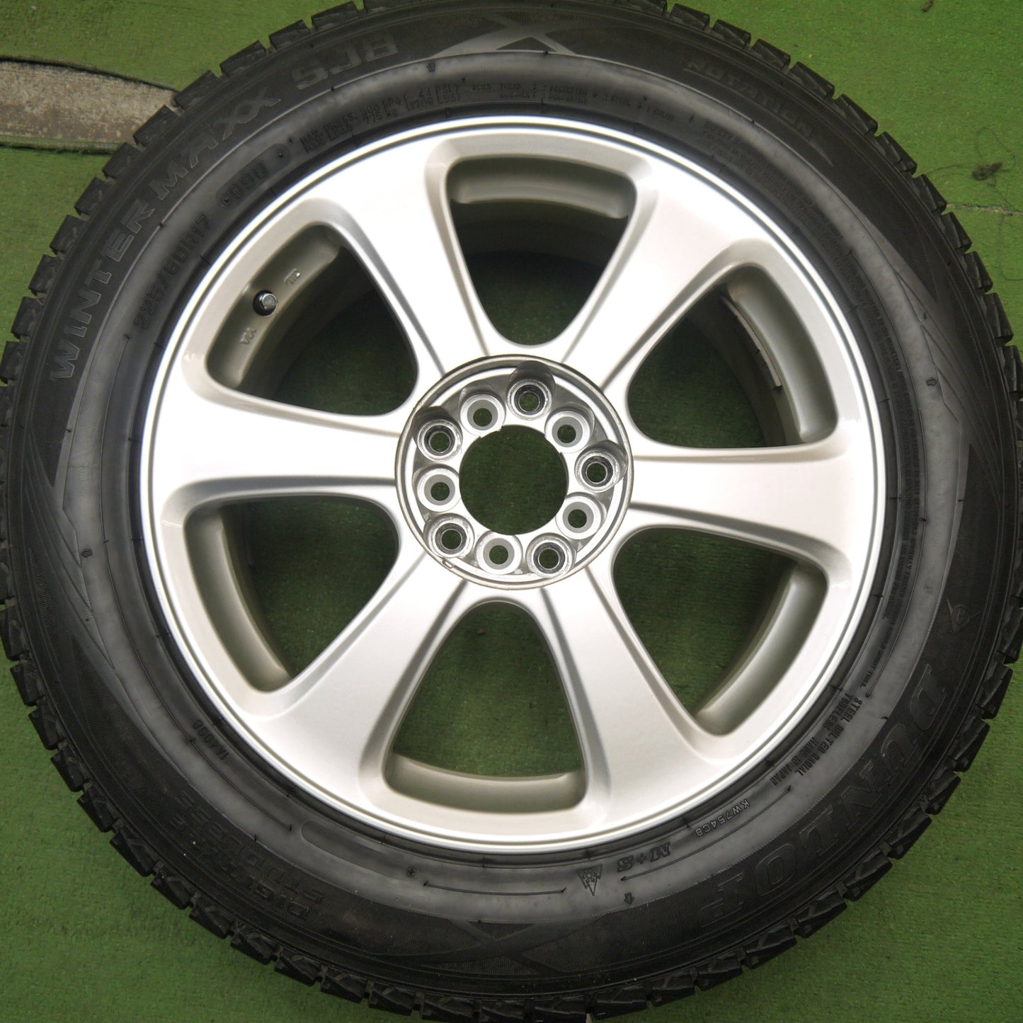 バリ溝！キレイ！9分★スタッドレス 225/60R17 ダンロップ ウインターマックス SJ8 社外 アルミ 17インチ PCD100 114.3/5H マルチ★5071506Hス