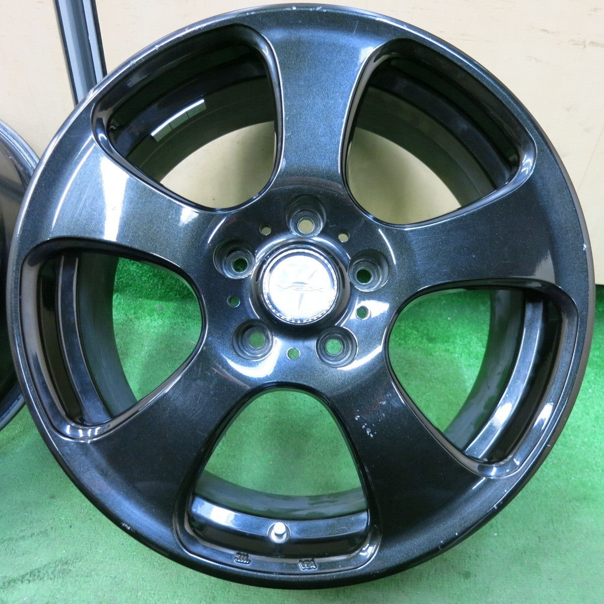 4本価格★VEX ホイール 17インチ 社外 アルミ 17×7JJ PCD114.3/5H★5021006SYホ