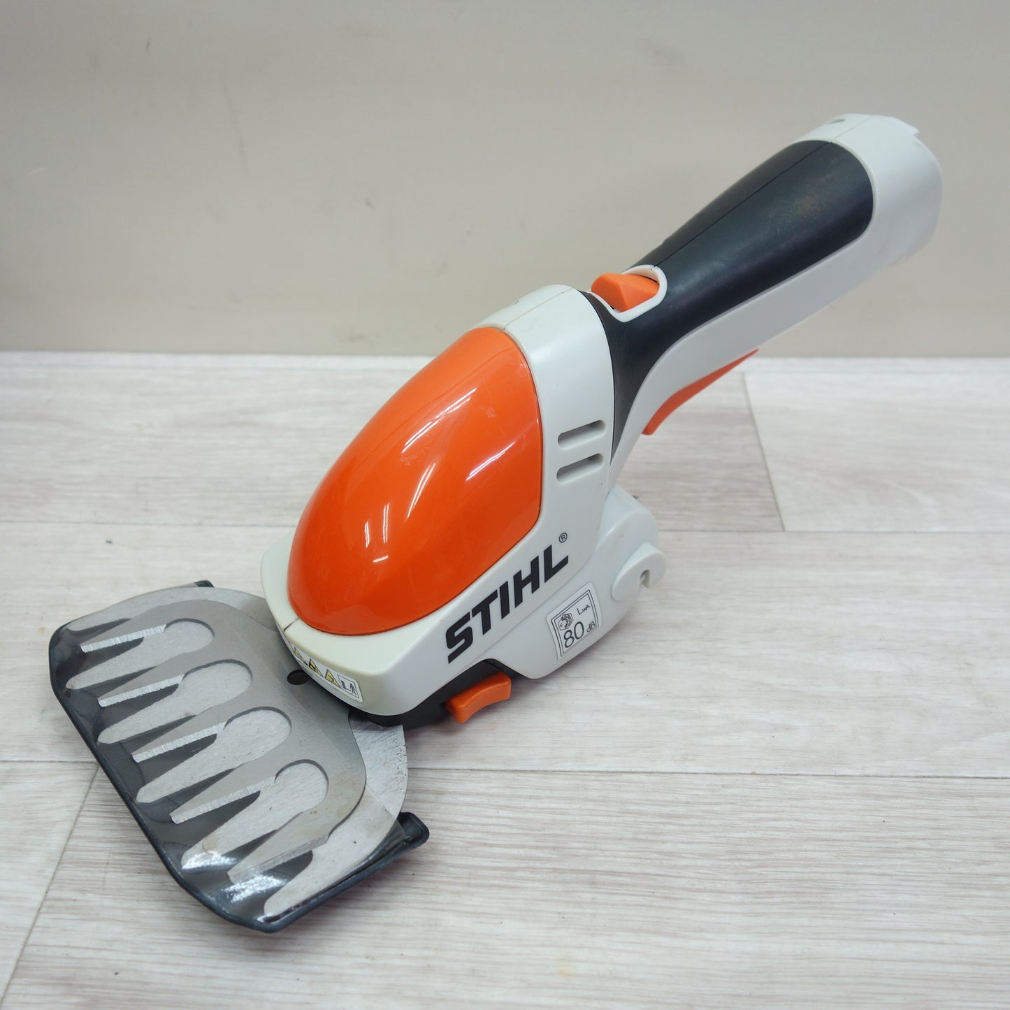 [送料無料] キレイ☆STIHL バッテリー ガーデン バリカン HSA25 スチール 充電式 ヘッジトリマー☆