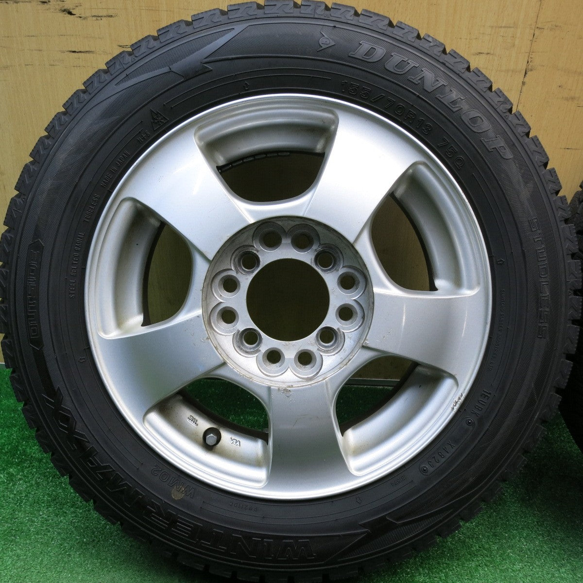 バリ溝！24年！9.5分以上★スタッドレス 155/70R13 ダンロップ ウインターマックス WM02 社外 アルミ 13インチ PCD100 110 114.3/4H マルチ★6011704HAス