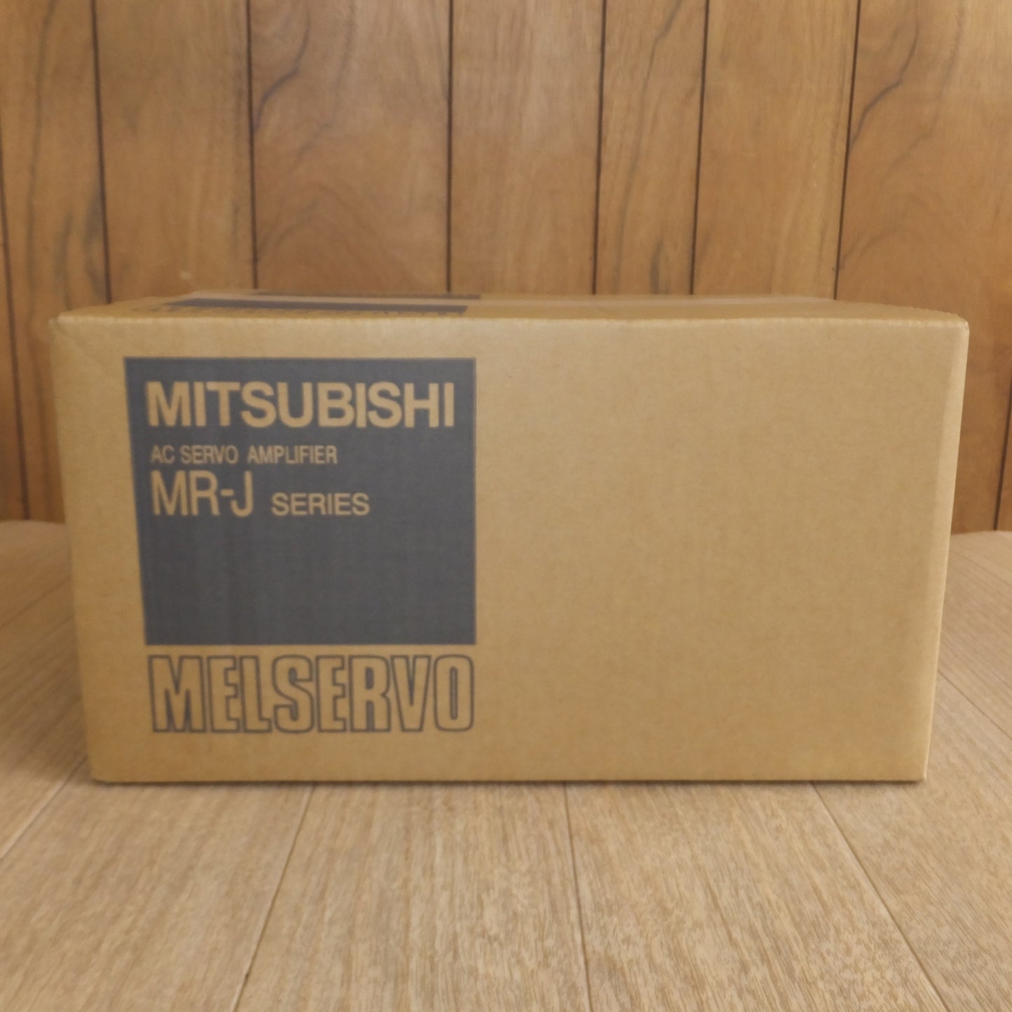 [送料無料] 未使用★三菱 MITSUBISHI サーボアンプ AC SERVO AMPLIFIER MR-J SERIES MR-J2S-500A(2)★