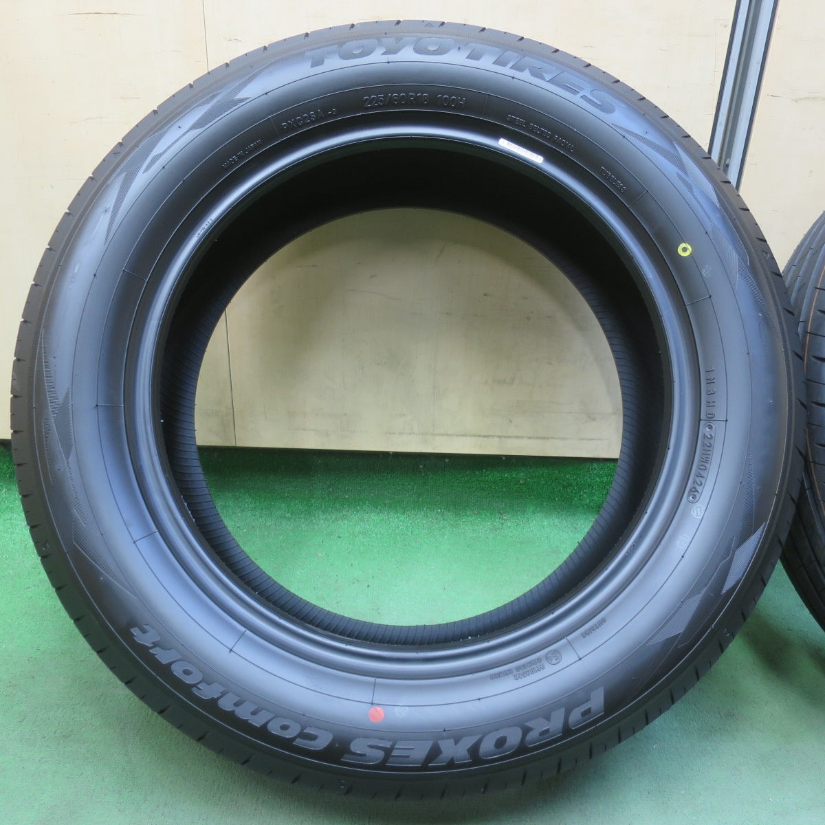 新車外し！26年★225/60R18 トーヨー プロクセス Comfort コンフォート 18インチ タイヤ 40系 アルファード ヴェルファイア ハリアー 等★6061402イノタ
