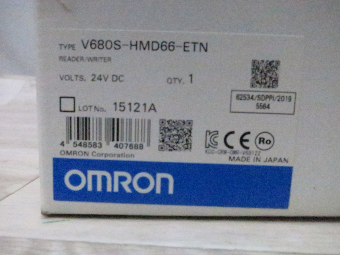 [送料無料] ◆OMRON オムロン RFID システム リーダライタ V680S-HMD66-ETN DC 24V◆