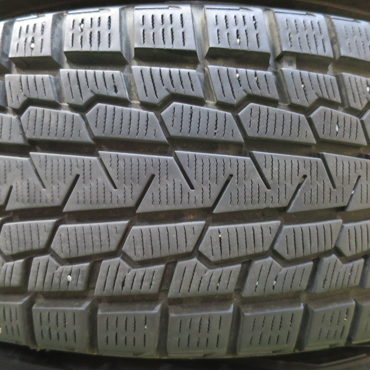 [送料無料] バリ溝！キレイ！8.5分★スタッドレス 225/65R17 ヨコハマ アイスガード G075 STRANGER ストレンジャー 17インチ PCD114.3/5H★5011108イス