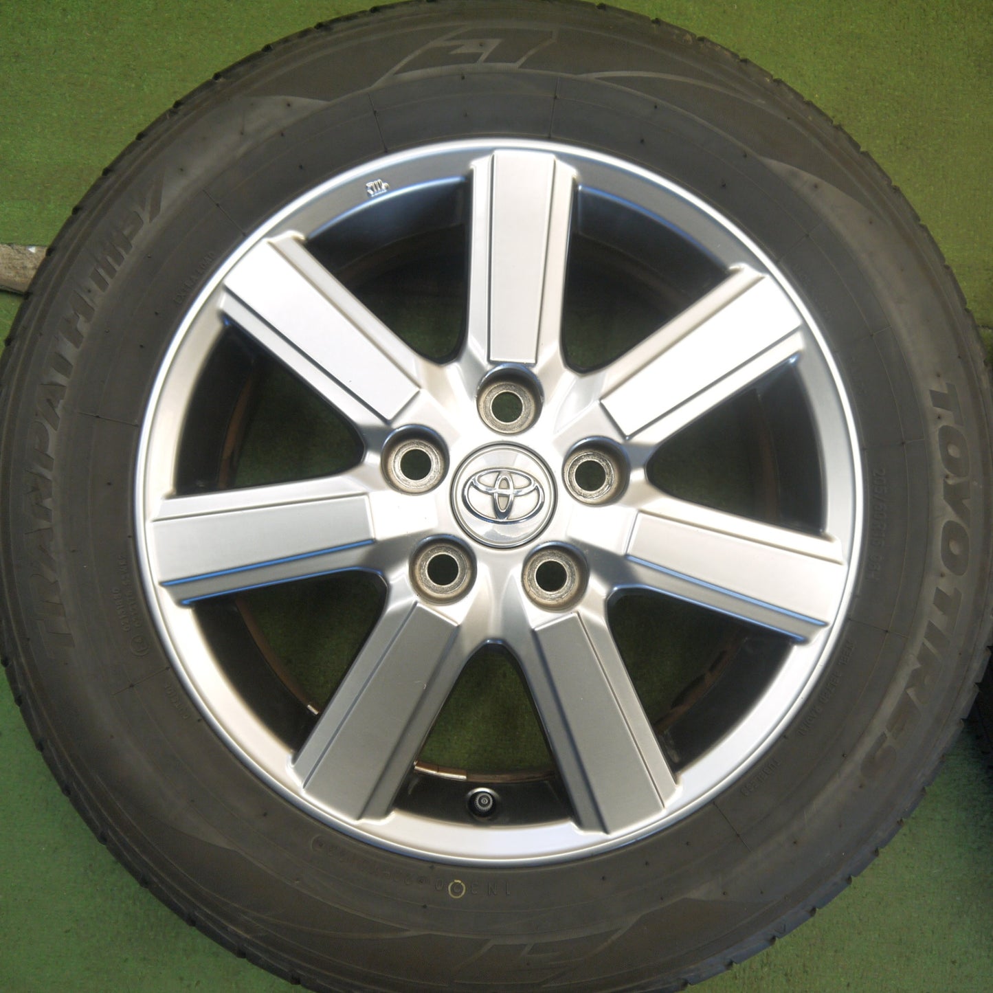 バリ溝！23年！キレイ！8.5分★トヨタ 70系 ノア ヴォクシー 純正 205/60R16 トーヨー トランパス MP7 16インチ PCD114.3/5H★6060104Hノ