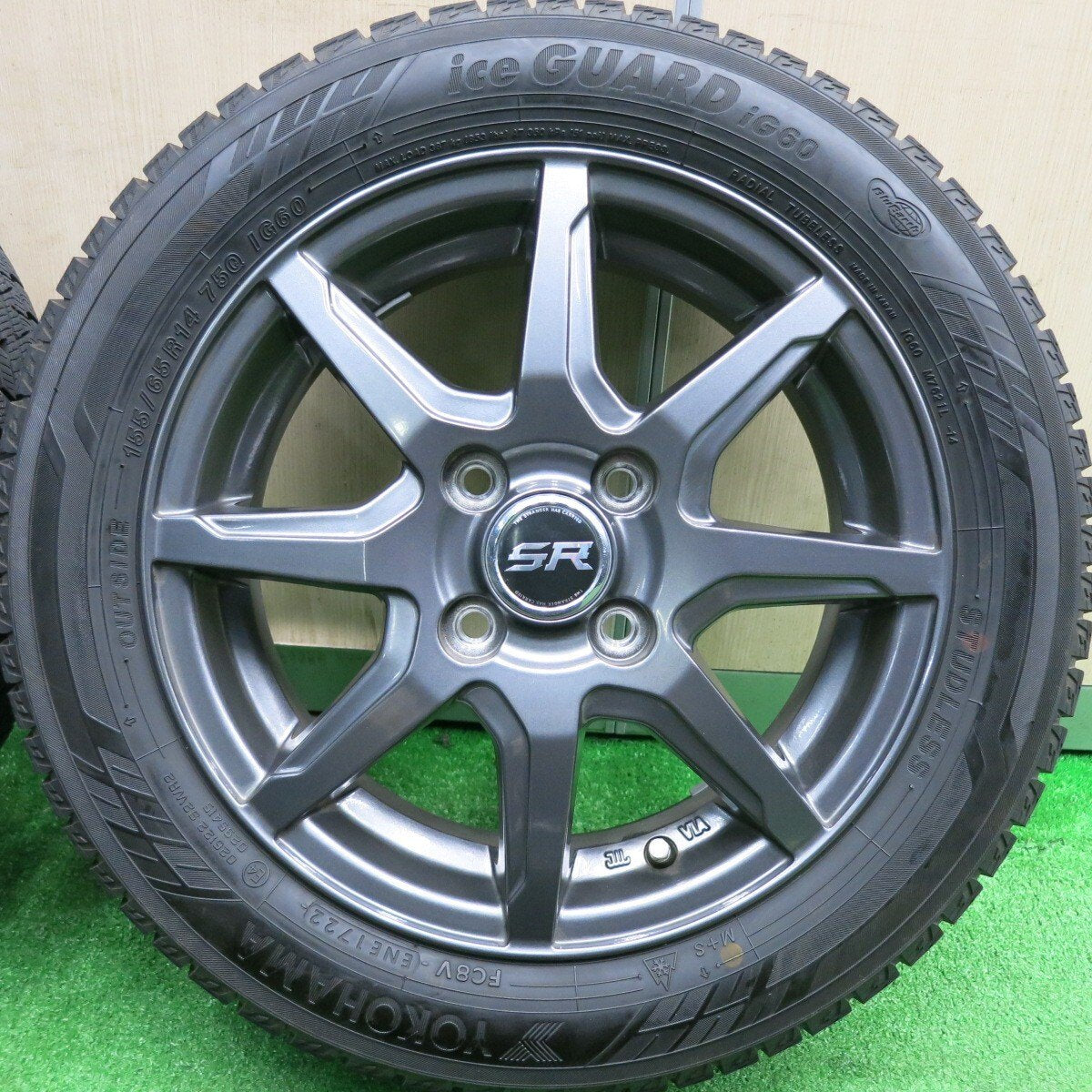 バリ溝！22年！キレイ！ほぼ10分★スタッドレス 155/65R14 ヨコハマ アイスガード iG60 STRANGER ストレンジャー 14インチ PCD100/4H★4123008HAス