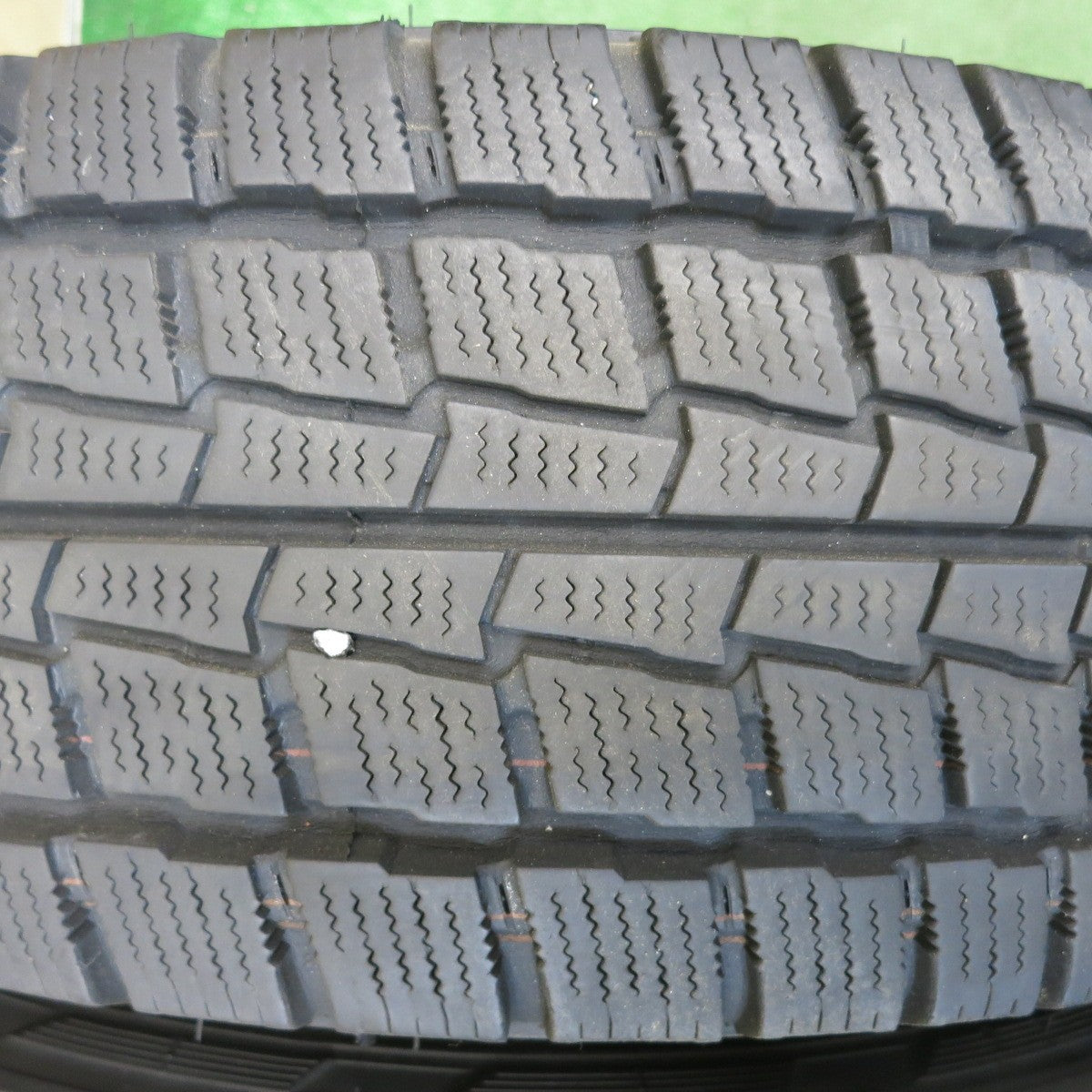 バリ溝！キレイ！8.5分★スタッドレス 195/80R15 107/105L ハンコック ウインター RW06 DAYTONA デイトナ 15インチ PCD139.7/6H★6052103HAス