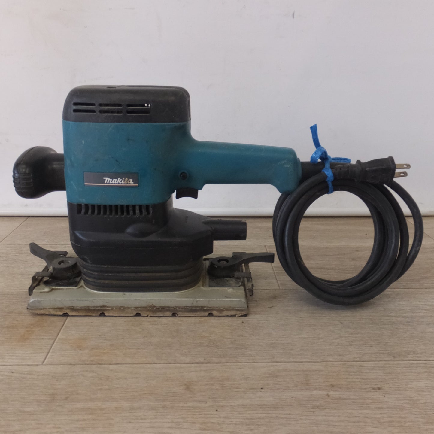[送料無料] ★マキタ makita オービタルサンダ 9046　100V 570W 50-60Hz 6A 6000/min★