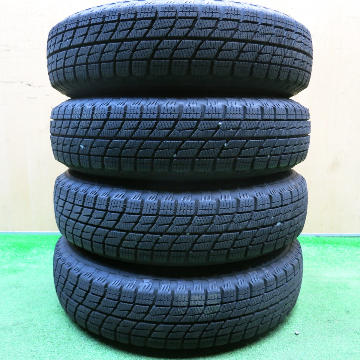 バリ溝！22年！9.5分以上★スタッドレス 145/80R13 アイスエスポルテ LEBEN BX レーベン 13インチ PCD100/4H★5123108HAス