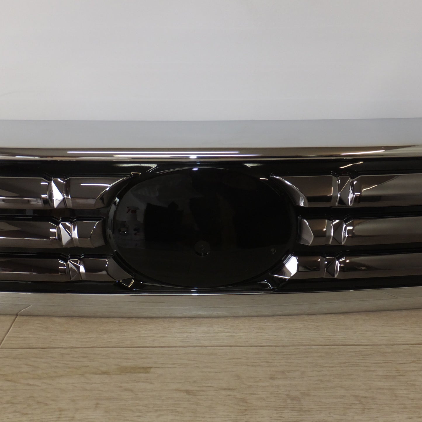 [送料無料] 未使用★ダイハツ DAIHATSU 純正 タント LA600S フロントグリル 53105-B2390/B2410★