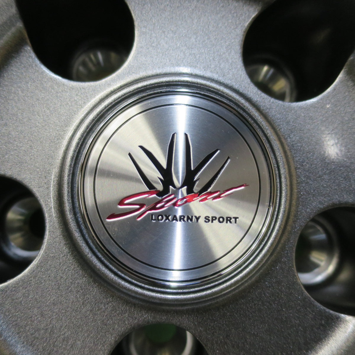 未使用！24年★LOXARNY SPORT 215/60R17 スタッドレス グッドイヤー アイスナビ7 17インチ ロクサーニ スポーツ PCD114.3/5H★5071602イス
