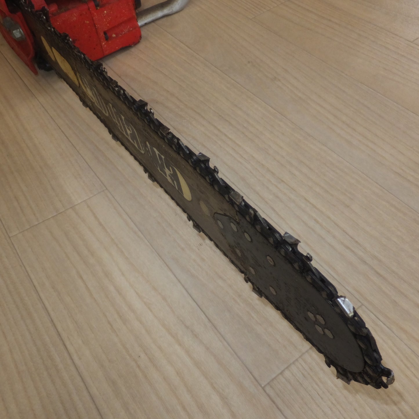 [送料無料] 岐阜発 ジャンク★新ダイワ エンジンチェンソー Engine Chain Saw ペッカー E1045S★