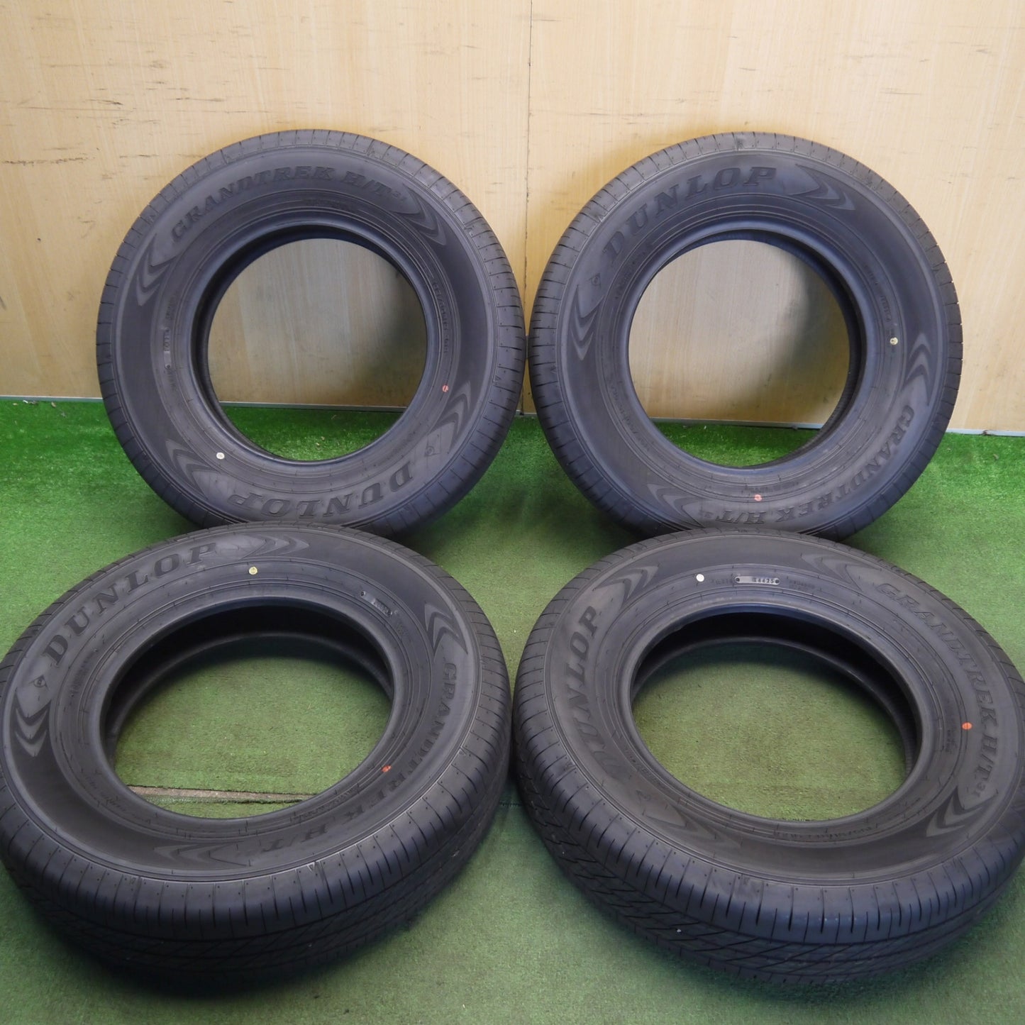 新車外し！25年★195/80R15 ダンロップ グラントレック H/T 31 タイヤ 15インチ ジムニーシエラ ジムニーノマド 等★6052012Hノタ