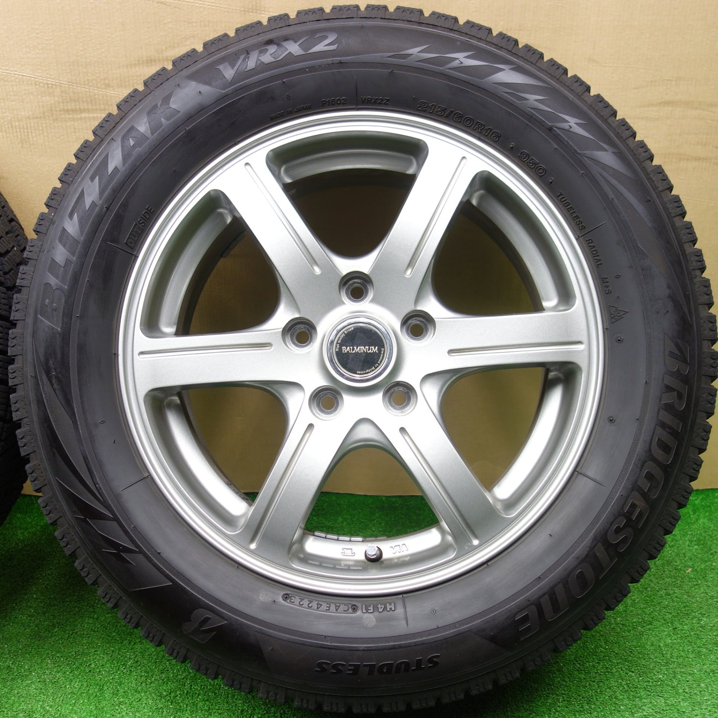 バリ溝！23年！キレイ！9分★スタッドレス 215/60R16 ブリヂストン ブリザック VRX2 BALMINUM GR6 バルミナ 16インチ PCD114.3/5H★5120803KTス