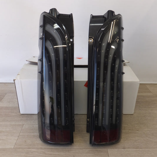 [送料無料] 美品★ラブラーク 415COBRA テールライト BADテール BAD-WHITE CB-H200-BT300　適合 200系 ハイエース 1～5型★