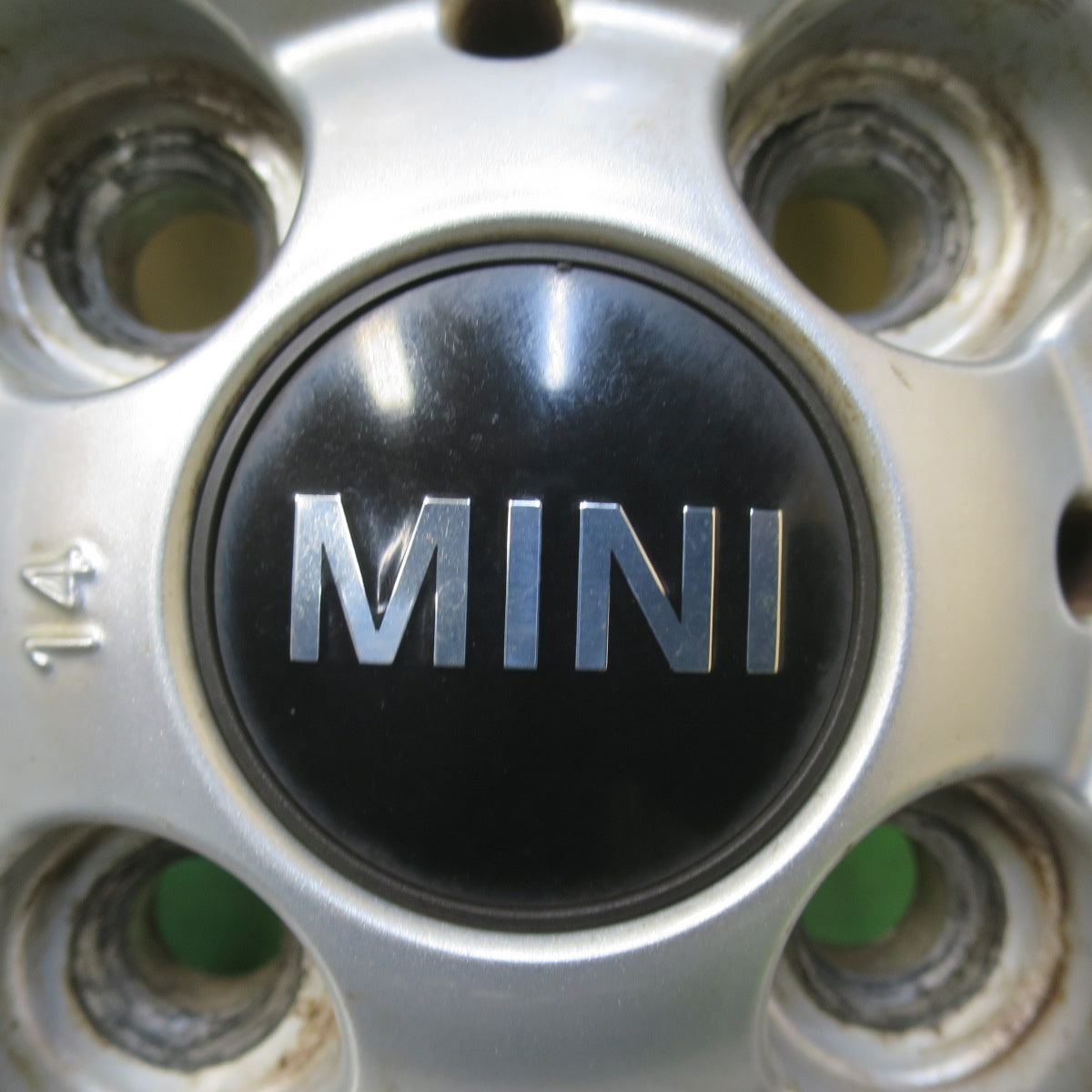 4本価格★MINI R56 ミニ クーパー 純正 175/65R15 スタッドレス ハンコック ウインター アイセプト IZ2A 15インチ PCD100/4H★5102408イス