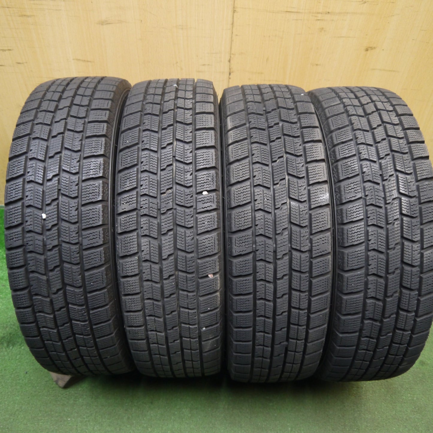 バリ溝！キレイ！8.5分★スタッドレス 165/60R15 グッドイヤー アイスナビ7 G.speed Gスピード 15インチ ハスラー ソリオ 等 PCD100/4H★6032512Hス