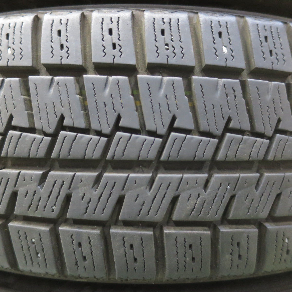 キレイ★スタッドレス 155/65R14 クムホ WinterCRAFT ice wi61 Humanline ヒューマンライン 14インチ PCD100/4H★6053012イス
