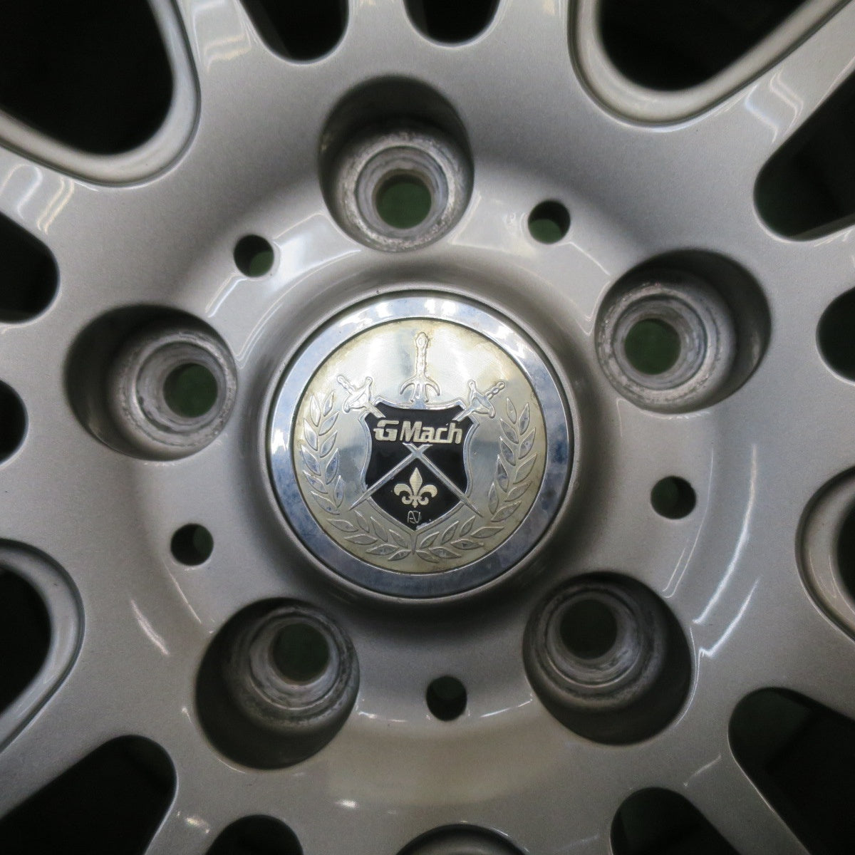 バリ溝！24年！9.5分以上◎スタッドレス 195/65R15 グッドイヤー アイスナビ7 GMach 15インチ PCD114.3/5H◎6071802NJス