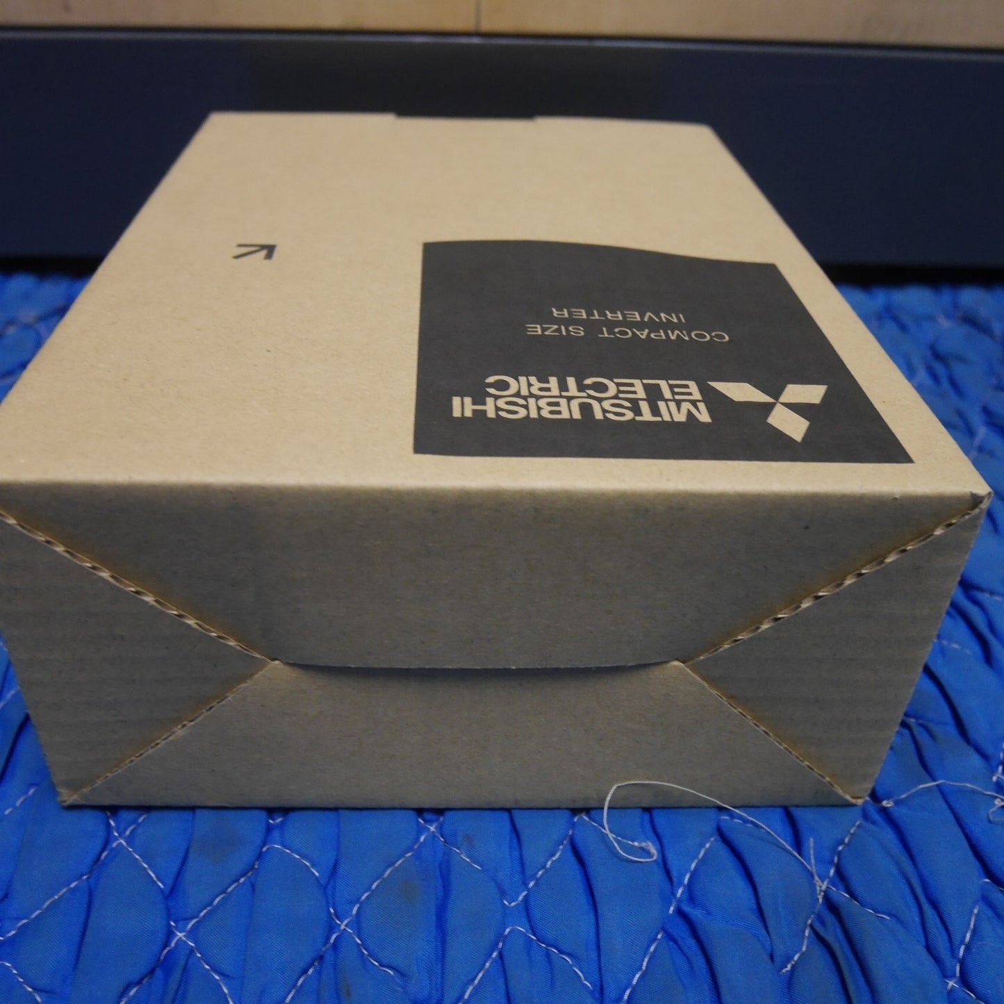 ●複数在庫有●[送料無料] 未使用☆三菱 インバーター FR-D720-0.4K コンパクト サイズ 小型 小形 MITSUBISHI 200V☆