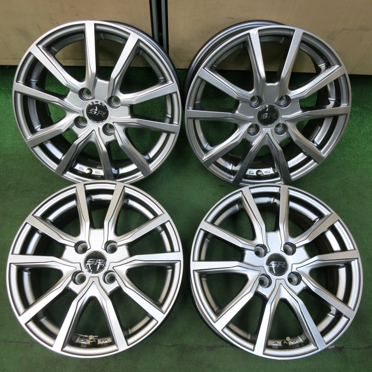 [送料無料] キレイ★STRANGER ストレンジャー ホイール 15インチ 15×6J PCD100/4H★5011706SYホ