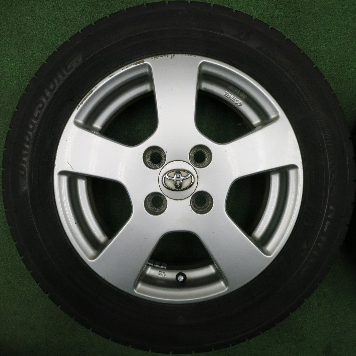 [送料無料] 4本価格！23年★トヨタ パッソ ポルテ ヴィッツ 等 純正 ENKEI 165/70R14 ブリヂストン NEWNO 14インチ エンケイ PCD100/4H★5010205NJノ