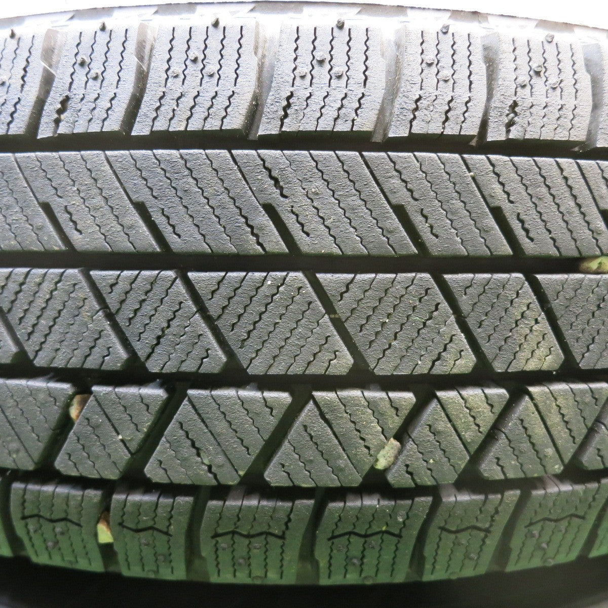 バリ溝！24年！9.5分以上★スタッドレス 165/70R14 ブリヂストン ブリザック VRX3 SIBILLA NEXT C5 シビラ 14インチ PCD100/4H★5122011HAス