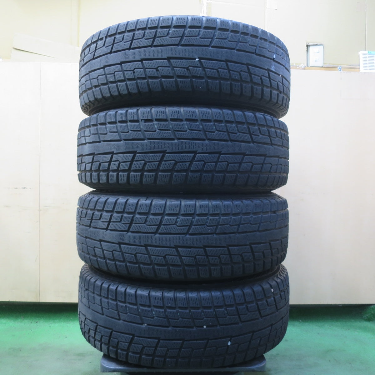 キレイ◎トヨタ ヴァンガード 純正 225/65R17 スタッドレス ヨコハマ ジオランダー i/T-S 17インチ PCD114.3/5H◎6071504イス