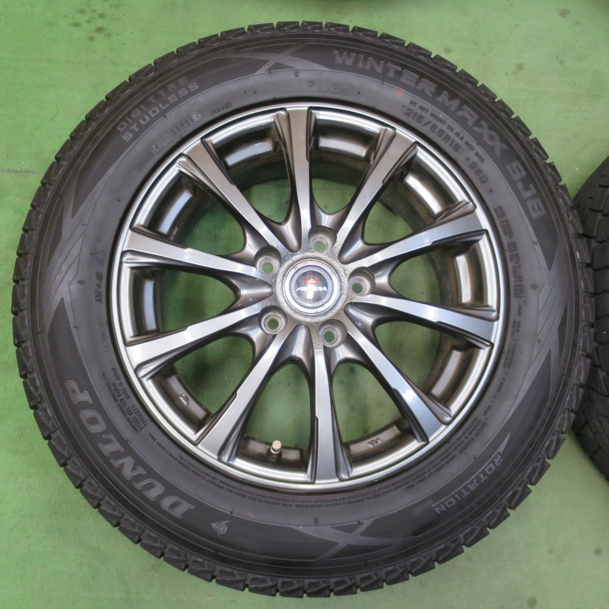 バリ溝！23年！9分★スタッドレス 215/65R16 ブリヂストン ブリザック VRX2 ダンロップ ウインターマックス SJ8+ AIRNOVA SB10 エアノヴァ 16インチ PCD114.3/5H★6020404イス