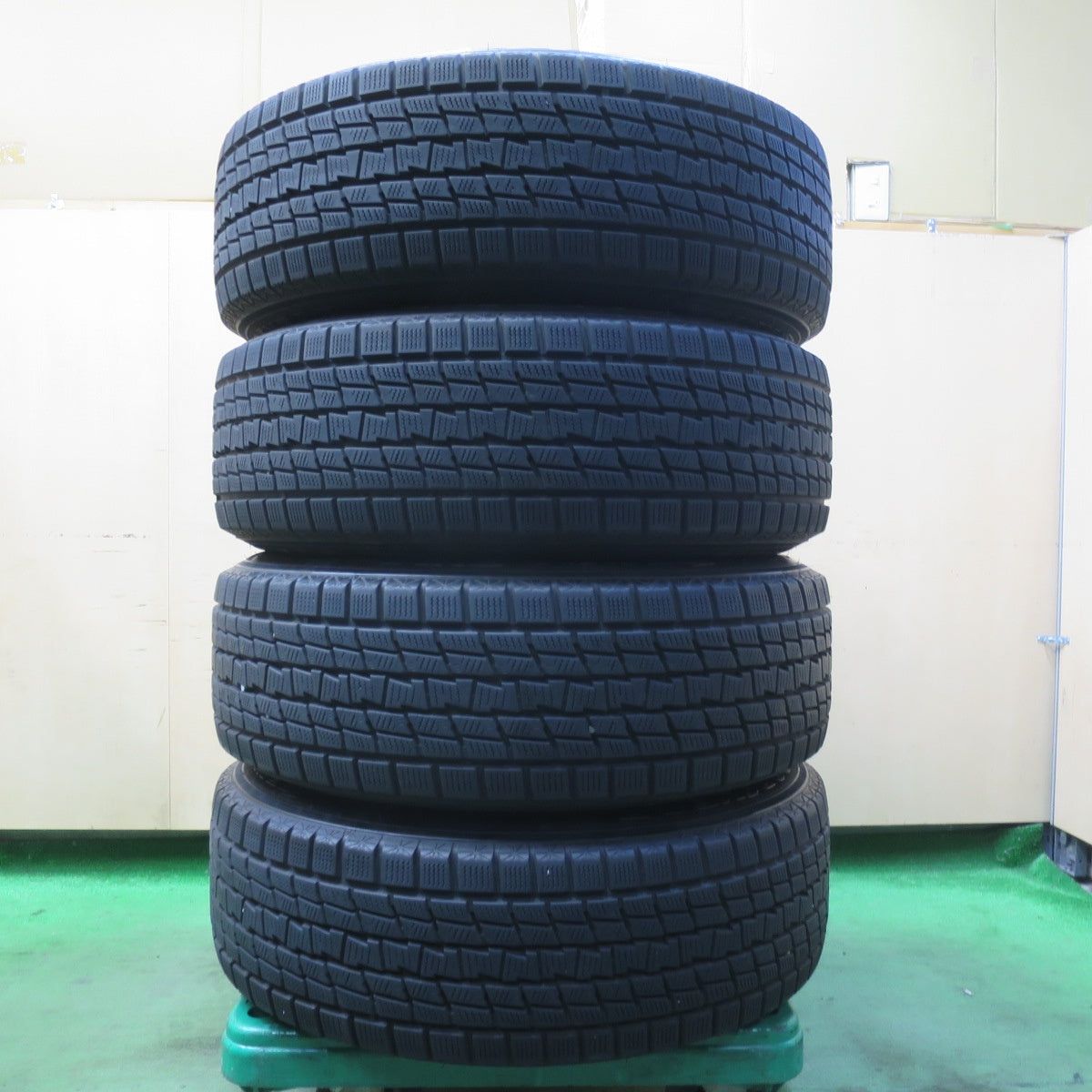 センサー付！バリ溝！キレイ！9.5分★レクサス NX バージョンL 純正 225/60R18 スタッドレス グッドイヤー アイスナビ SUV 18インチ PCD114.3/5H★5102305イス