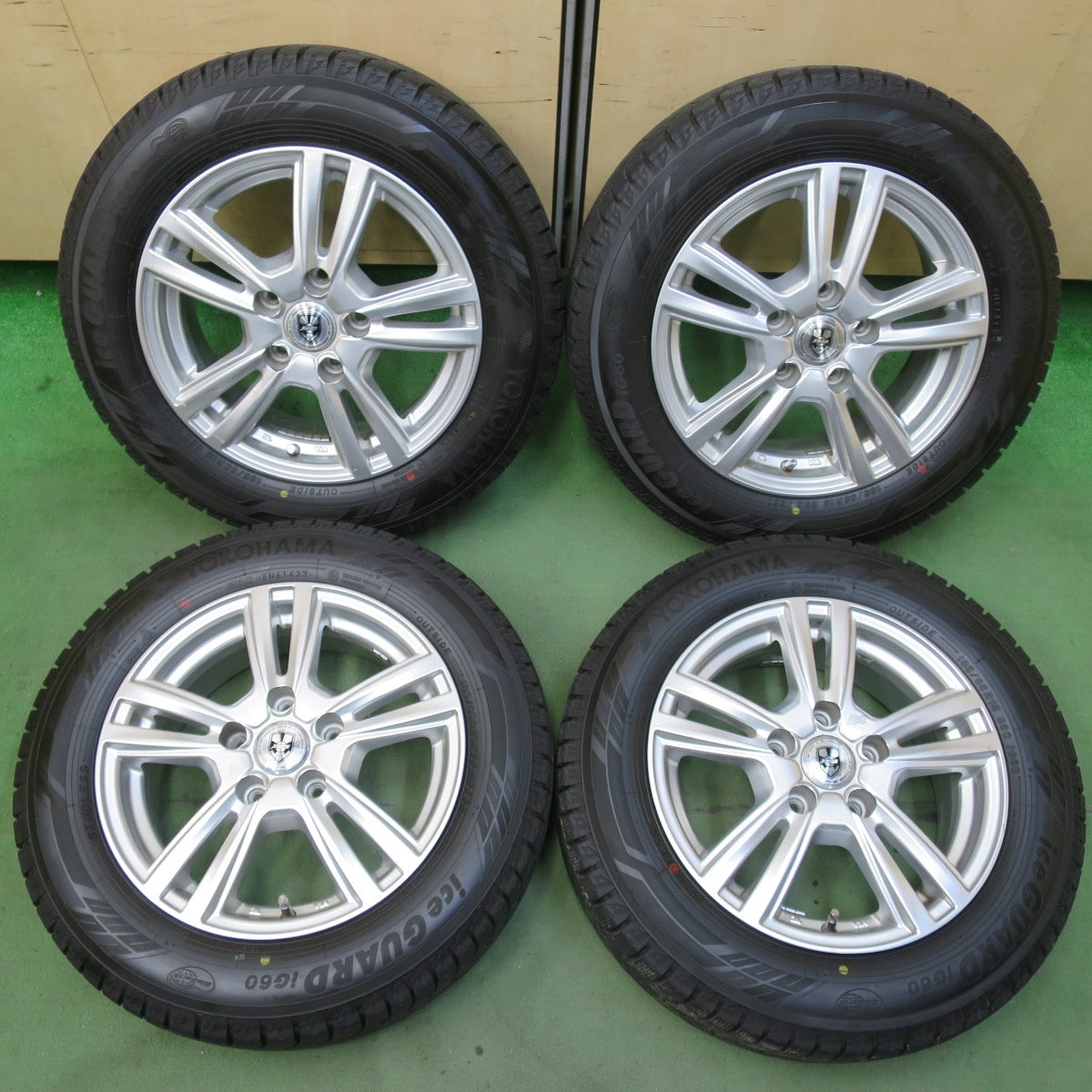 バリ溝！23年！9.5分★スタッドレス 185/65R15 ヨコハマ アイスガード iG60 JOKER ジョーカー 15インチ PCD114.3/5H★5111206イス