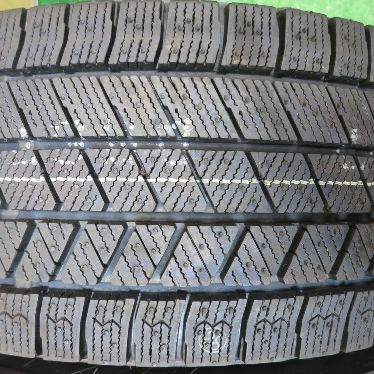 ほぼ未使用！24年★スタッドレス 205/60R16 ブリヂストン ブリザック VRX3 NIRVANA NV ニルバーナ ニルヴァーナ 16インチ PCD114.3/5H★5110903HAス