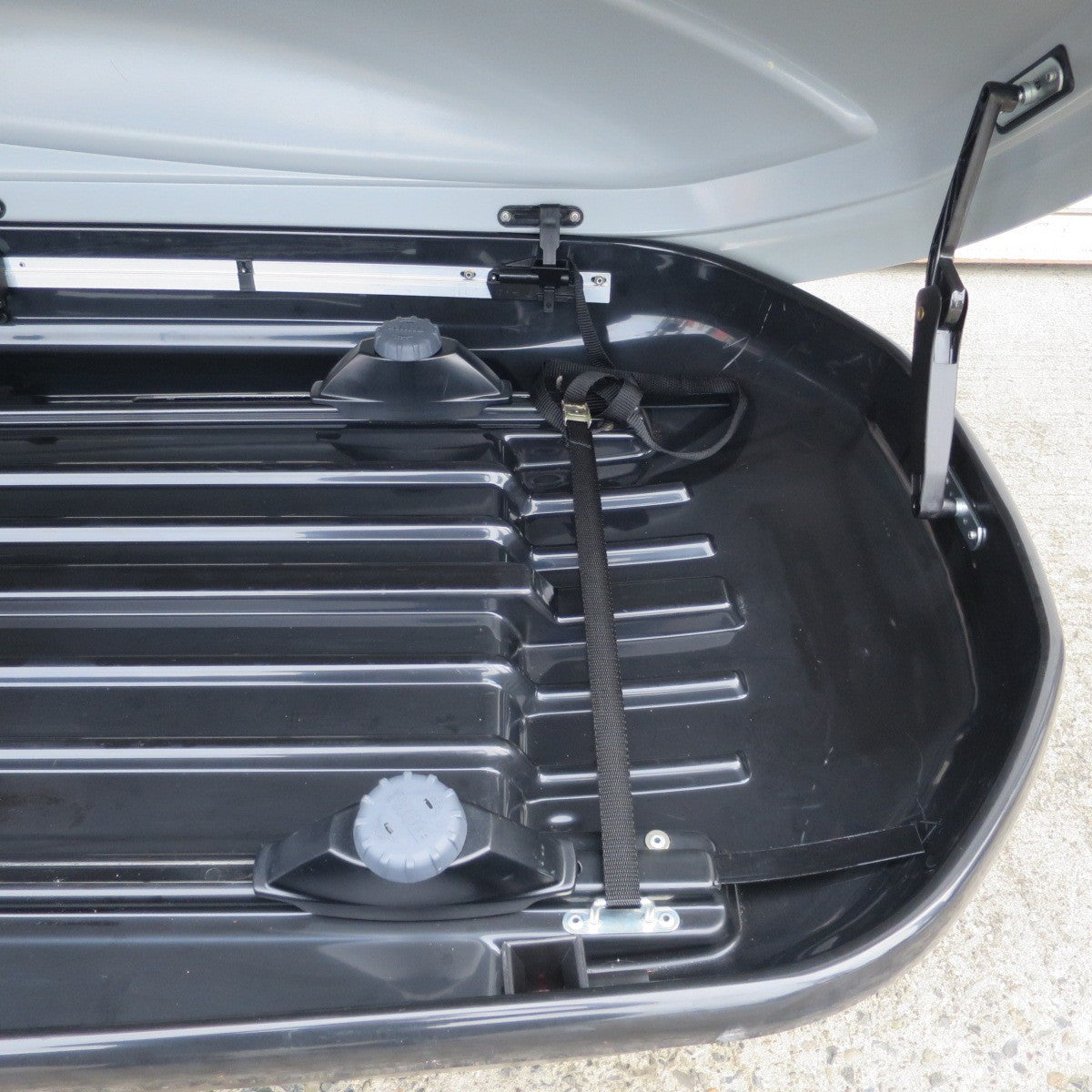 【岐阜発 直接引取限定】鍵付き☆THULE ルーフボックス Atlantis 200 アトランティス 200 両開き スーリー☆