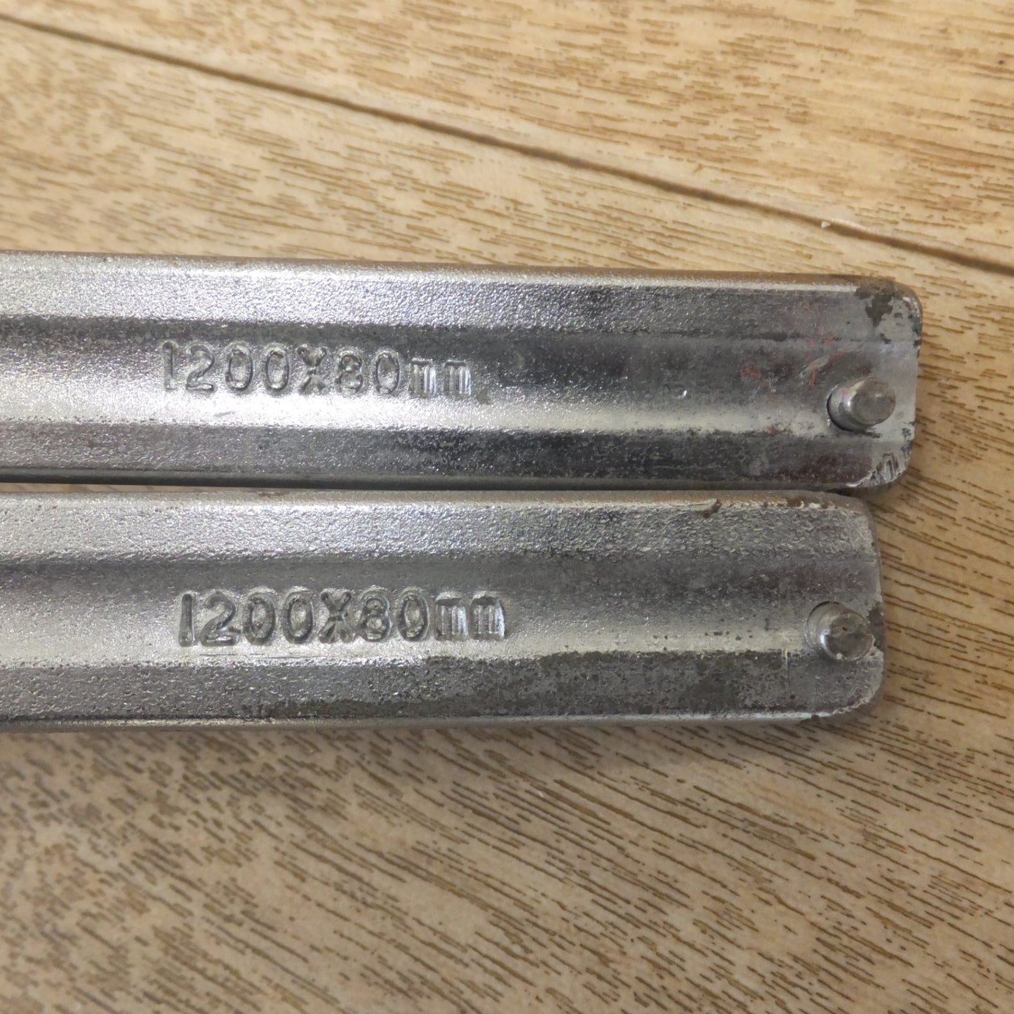 [送料無料] ★F型クランプ メーカー 形式 不明　1200×80mm 2個　450×80mm 2個　セット★