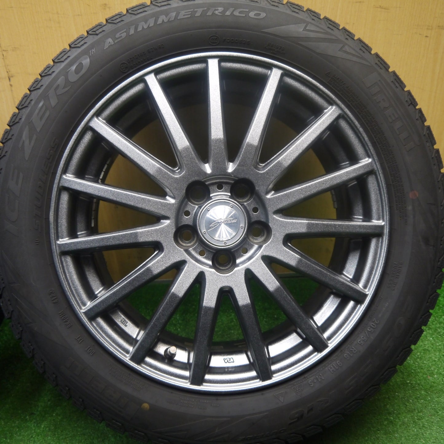 バリ溝！23年！キレイ！8.5分★86 BRZ 等 205/55R16 スタッドレス ピレリ アイスゼロ アシンメトリコ SEIN RACING S ザイン レーシング 16インチ PCD100/5H★5122406Hス