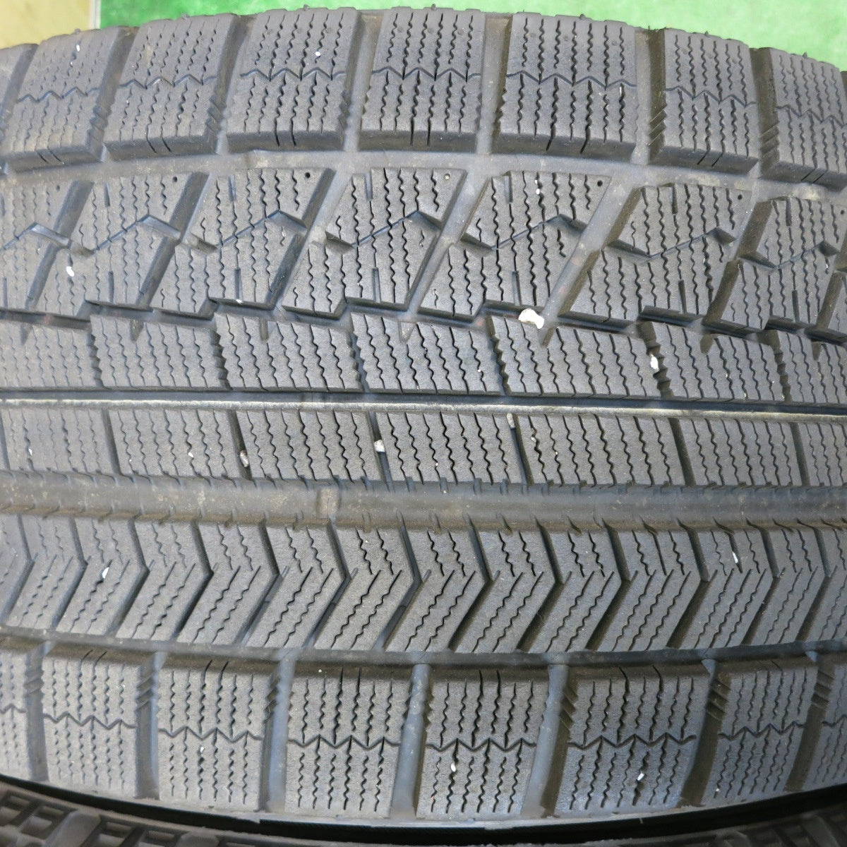 センサー付！バリ溝！24年！キレイ！9.5分★レクサス LS バージョンL 純正 245/50R19 スタッドレス ブリヂストン ブリザック RFT 19インチ PCD120/5H★6050305HAス
