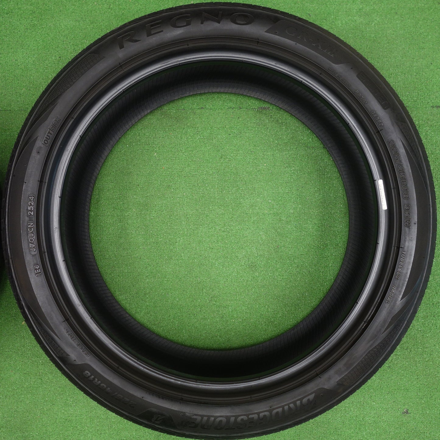 バリ溝！24年！9.5分★225/45R18 ブリヂストン レグノ GR-XⅢ GR-X3 タイヤ 18インチ クラウン ヴォクシー レヴォーグ 等★6071302KTノタ
