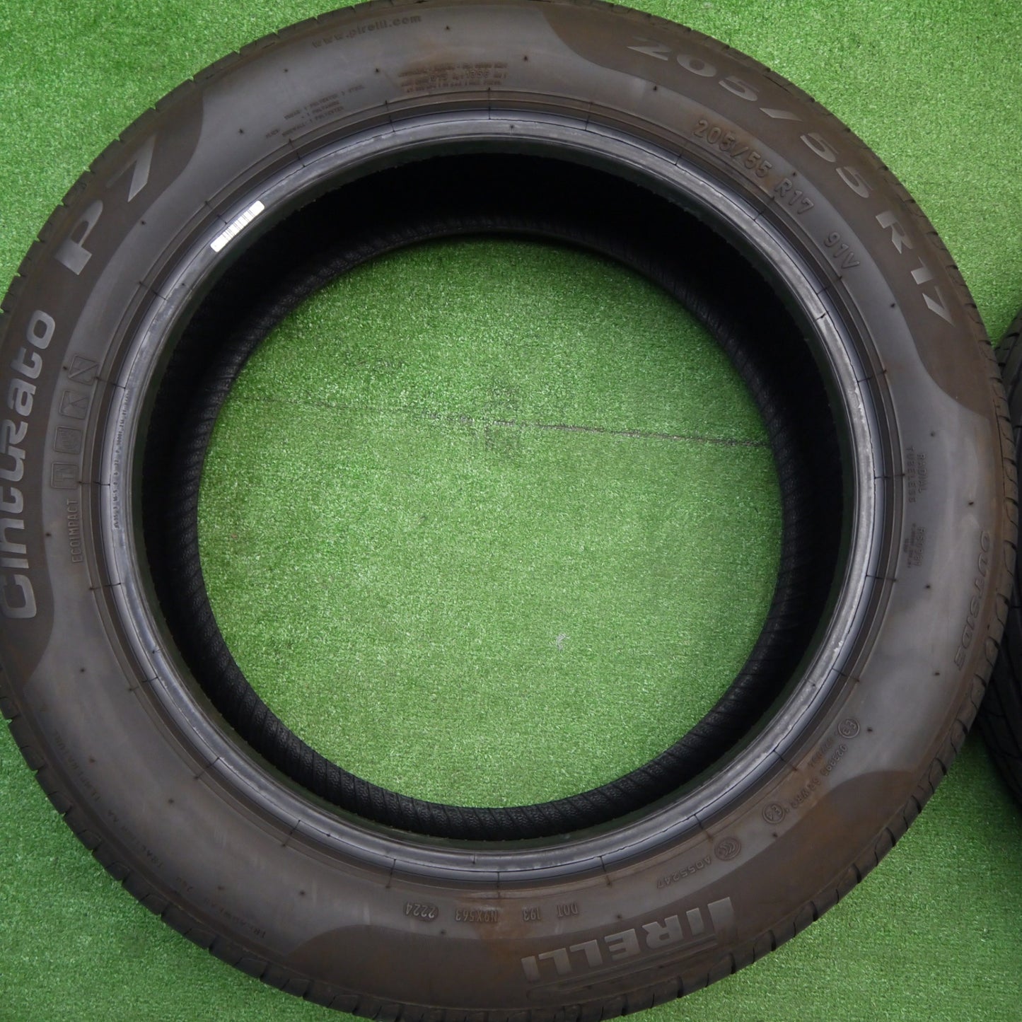 バリ溝！24年！9.5分★205/55R17 ピレリ Cinturato P7 タイヤ 17インチ ベンツ Aクラス Bクラス 等★5111003Hノタ