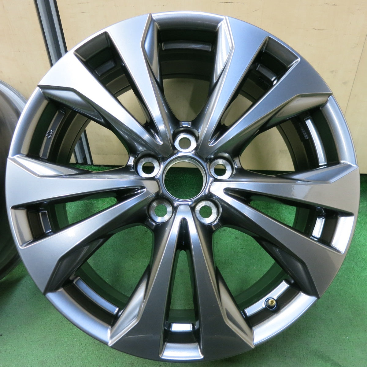 新車外し★レクサス UX Fスポーツ 純正 ホイール 18インチ 18×7J PCD114.3/5H★5072303SYホ