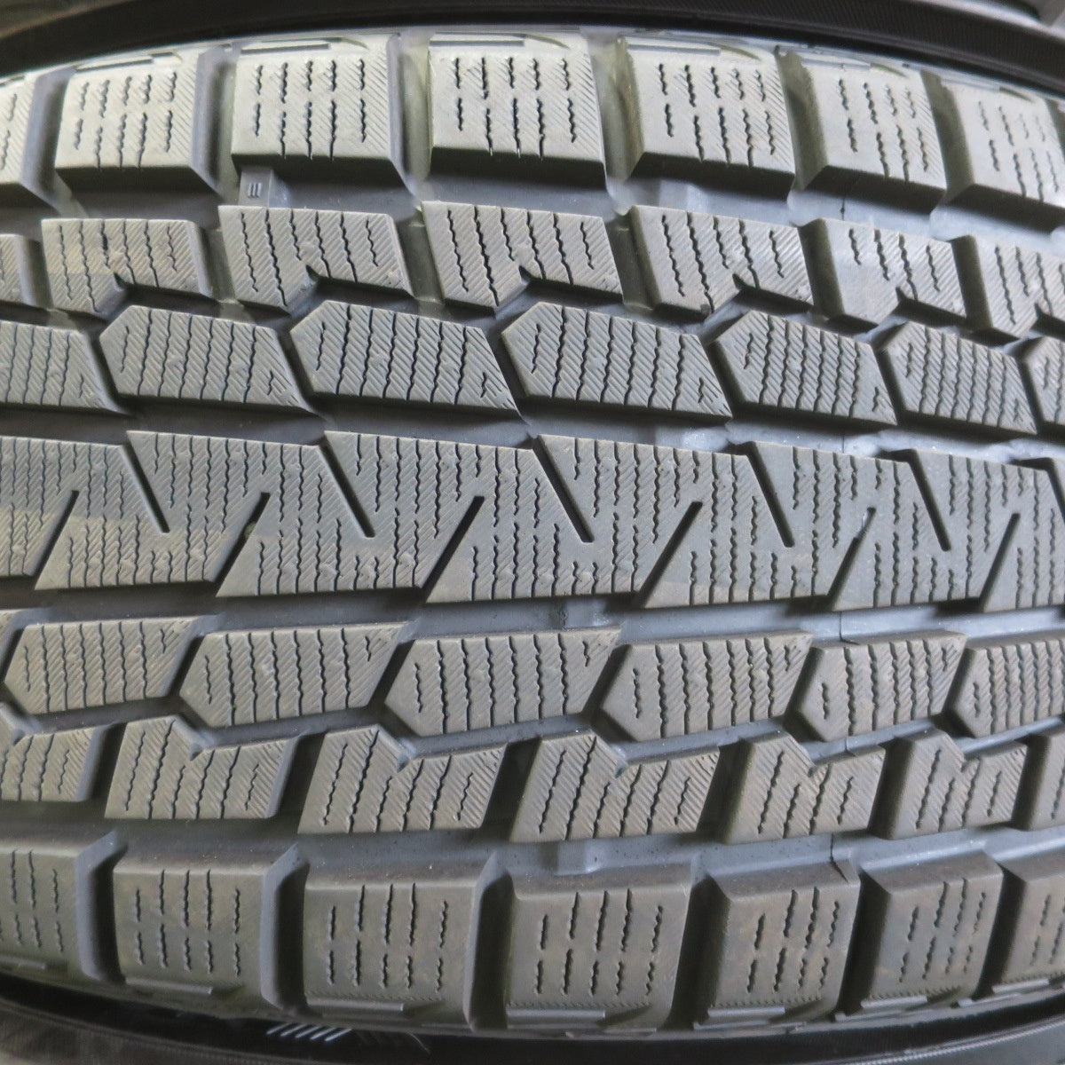 バリ溝！ほぼ10分★BMW 等 EURODESIGN O・Z 235/60R17 スタッドレス ヨコハマ アイスガード G075 17インチ ユーロデザイン PCD120/5H★5052701イス