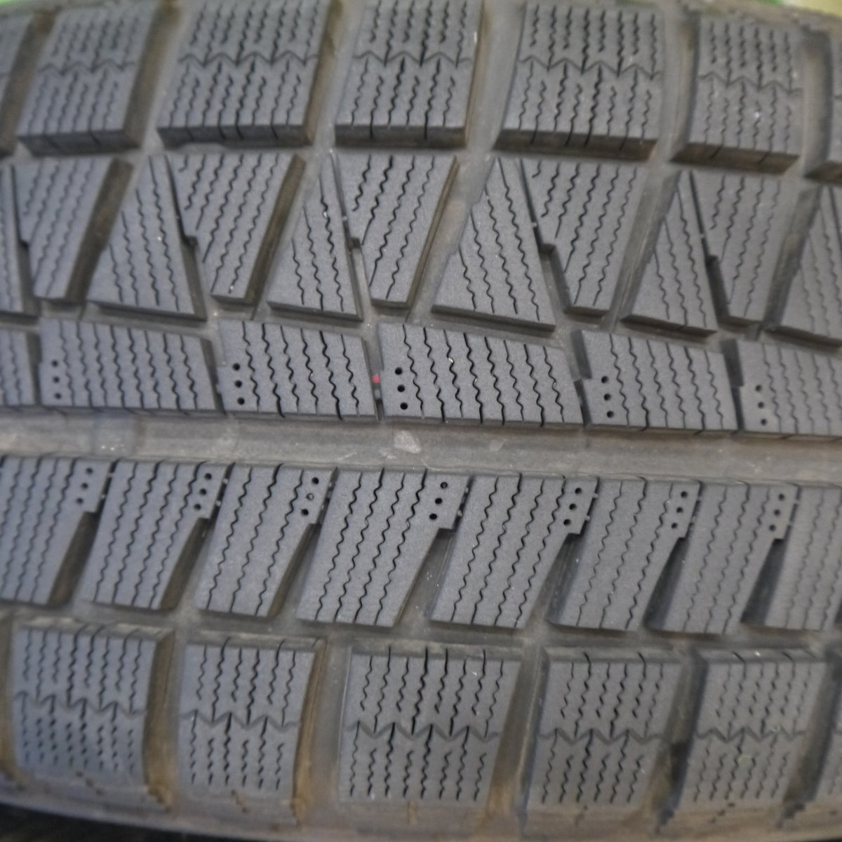 バリ溝！23年！キレイ！9.5分◎スタッドレス 215/60R17 ブリヂストン アイスパートナー2 BALMINUM TR10 バルミナ 17インチ PCD114.3/5H◎6091804Hス