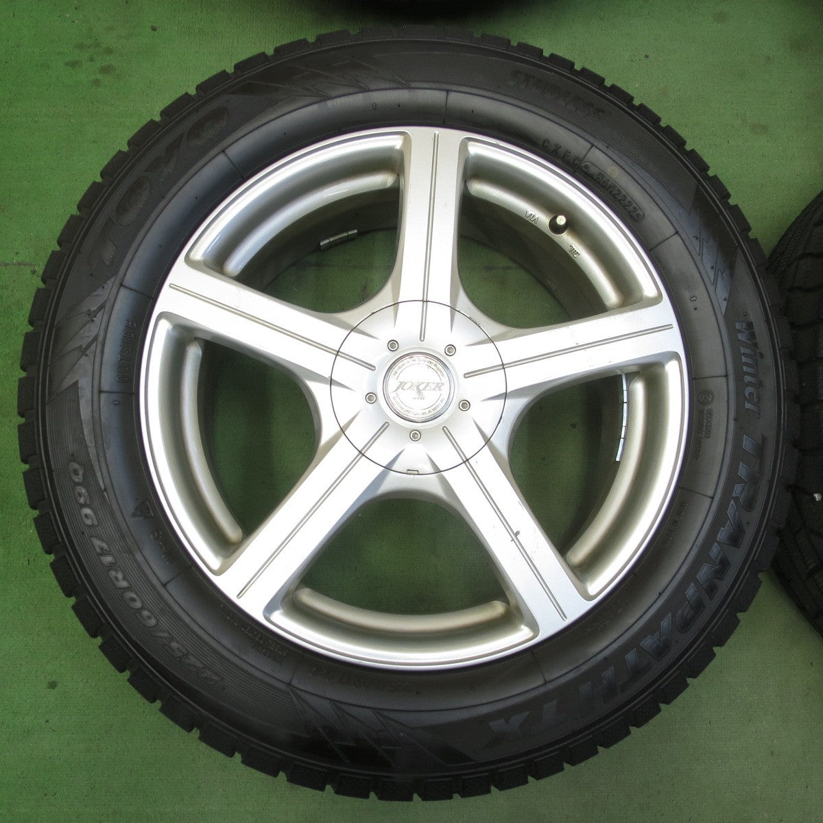 バリ溝！22年！9.5分★スタッドレス 225/60R17 トーヨー ウインター トランパス TX JOKER ジョーカー 17インチ PCD 100 114.3/5H マルチ★6040605イス